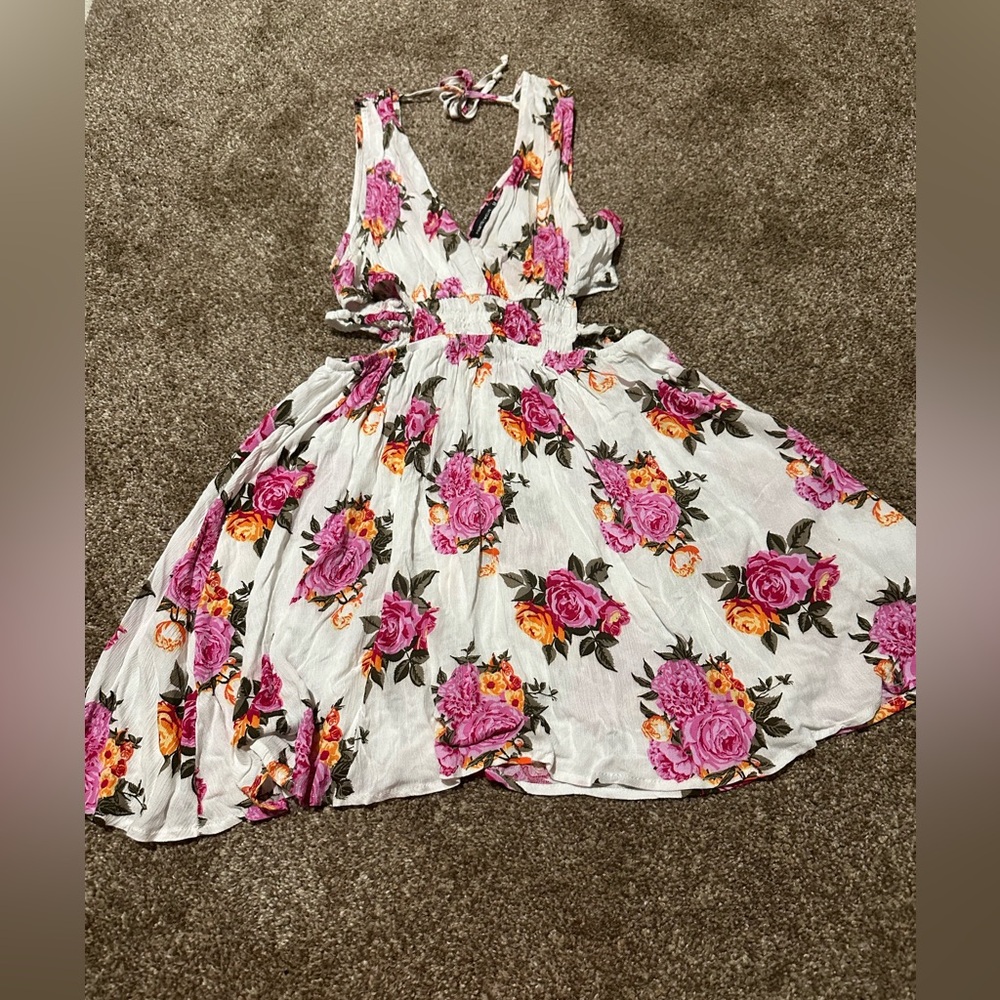 Floral women’s Dress - Pink and Orange size medium but fits small